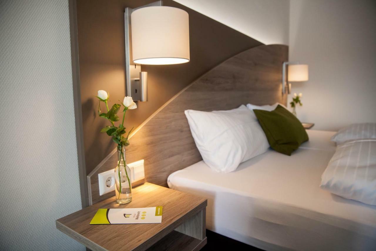 Hotel Wein & Bett Weihbrecht à Bretzfeld Extérieur photo