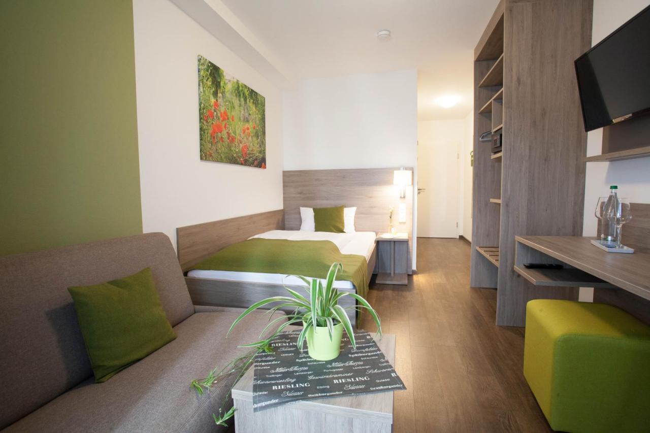 Hotel Wein & Bett Weihbrecht à Bretzfeld Extérieur photo